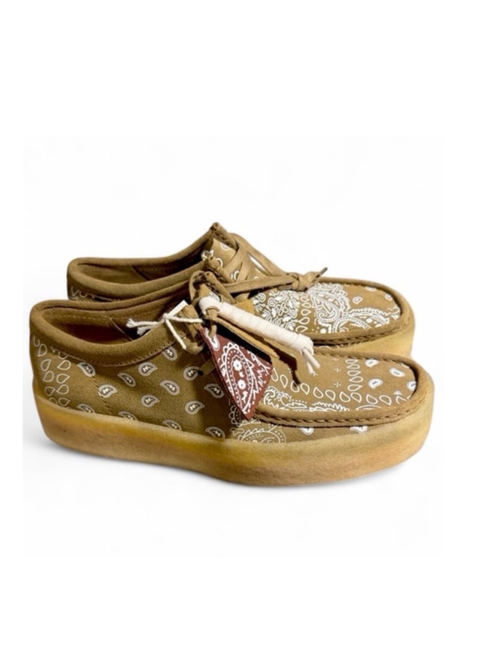 NWT Men’s Clarks Dark Olive Print Wallabee Cup Size US 10